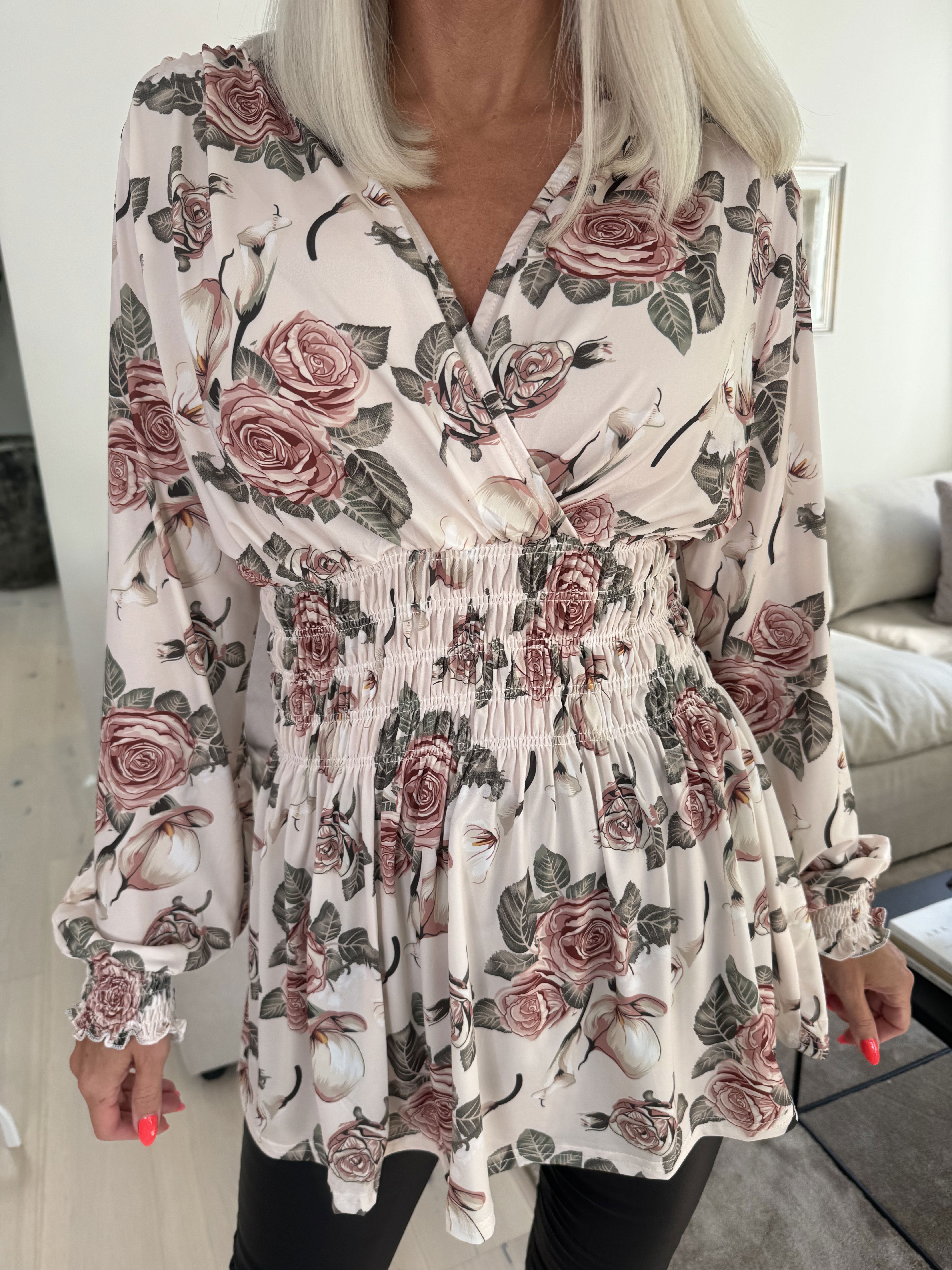 Pams Rose Shirt L/S - Elastisk blus i skrynkelfritt tyg med rosor